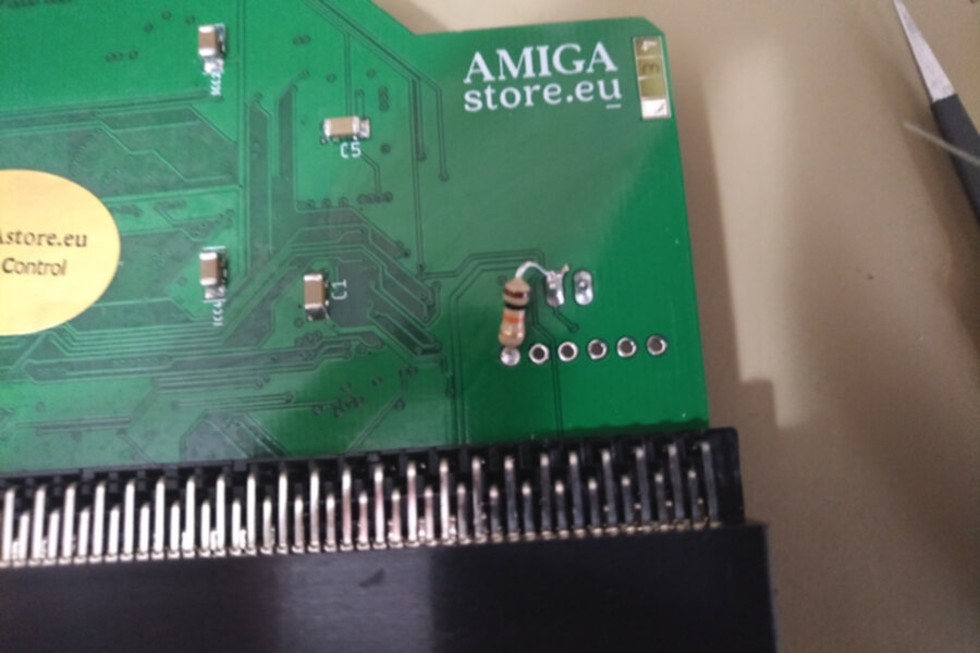 IMG_20191020_Amiga-Original-8MB-Expansion-Resistor-Installed.jpg